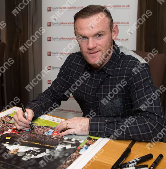 Icons Wayne Rooney Signed And Framed Manchester United Photo: Overhead Kick Vs Manchester City (16 X 12 Inch)