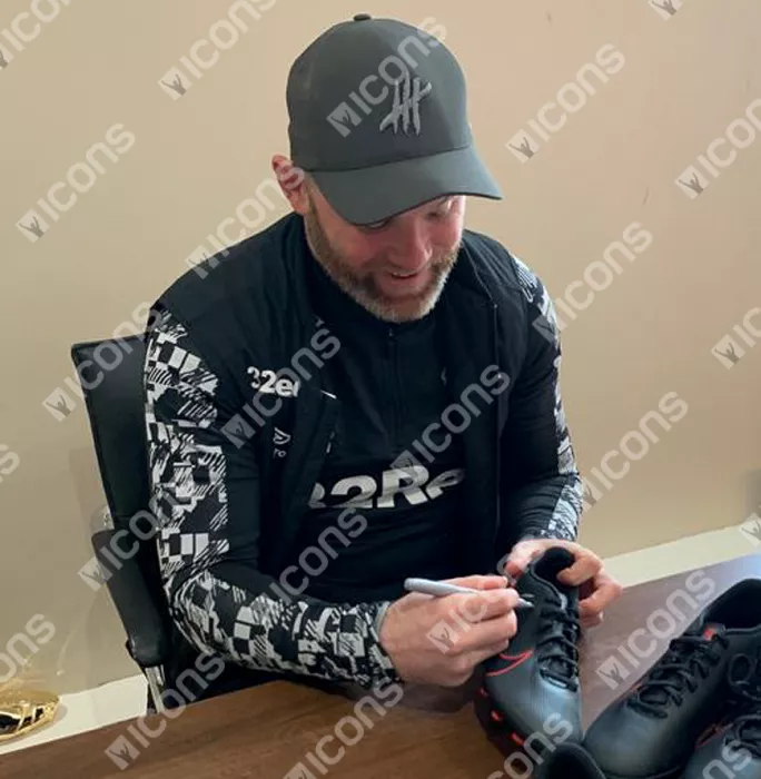 Icons Wayne Rooney Signed Black And Red Nike Mercurial Vapor Boot