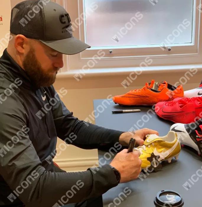Icons Wayne Rooney Signed Gold Nike Tiempo Boot In Bubble Frame: England