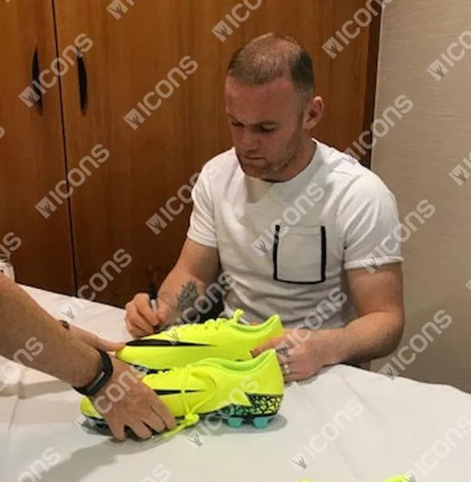 Icons Wayne Rooney Signed Green Nike Hypervenom Phade Boot