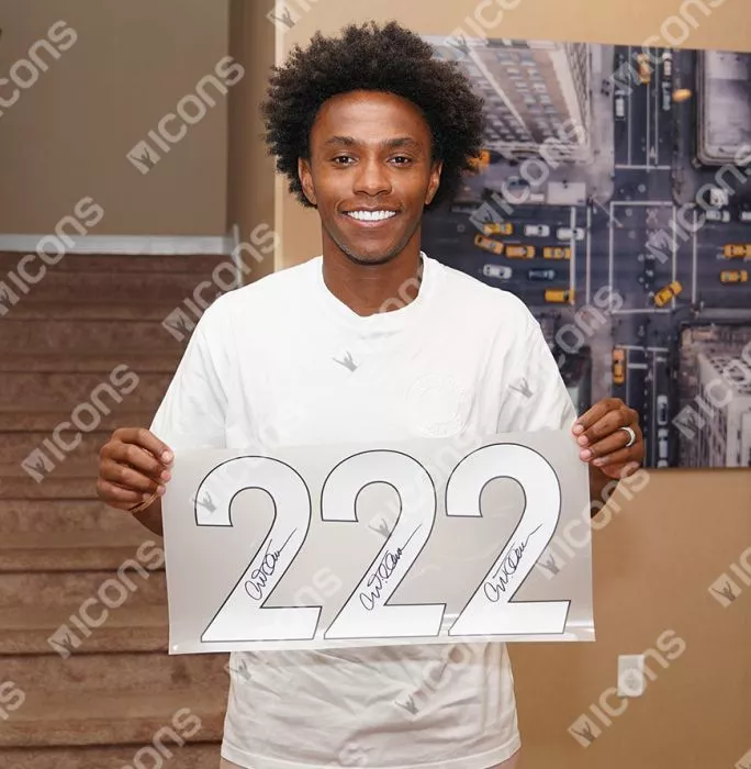Icons Willian Official UEFA Europa League Back Signed Chelsea T-Shirt