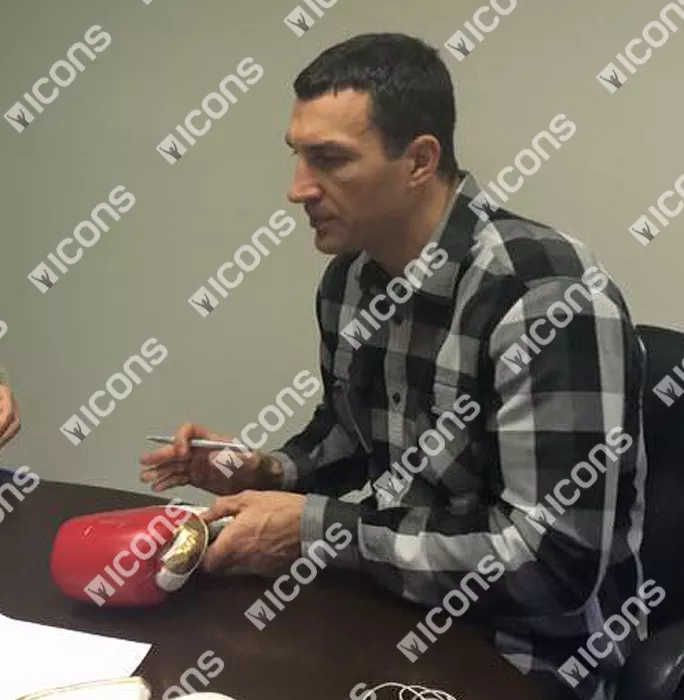 Icons Wladimir Klitschko Signed Red And Gold Boxing Glove