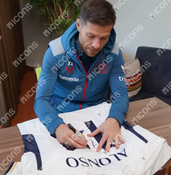 Icons Xabi Alonso Back Signed Modern Real Madrid CF Home Shirt In Hero Frame: Option 1