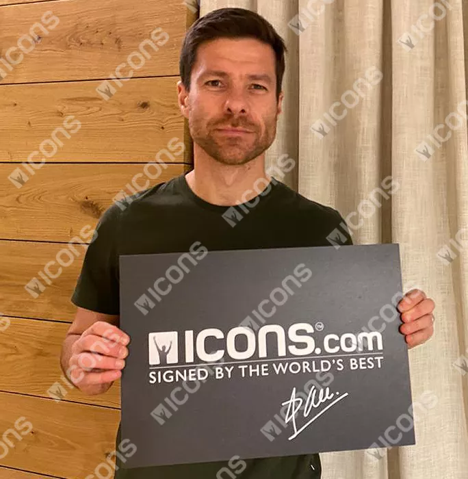 Icons Xabi Alonso Back Signed Spain 2016-17 Home Shirt In Classic Frame