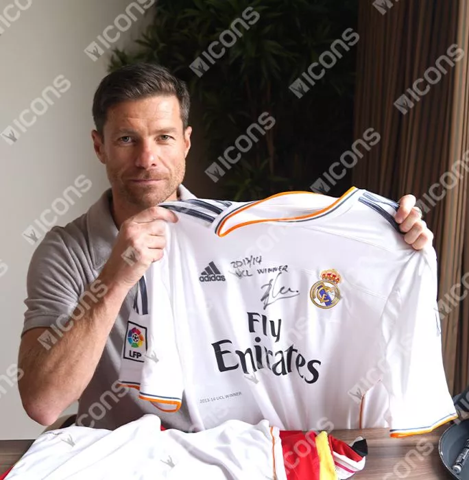 Icons Xabi Alonso Front Signed Real Madrid 2013-14 Home Shirt - "2013-14 UCL Winner" Inscription In Classic Frame