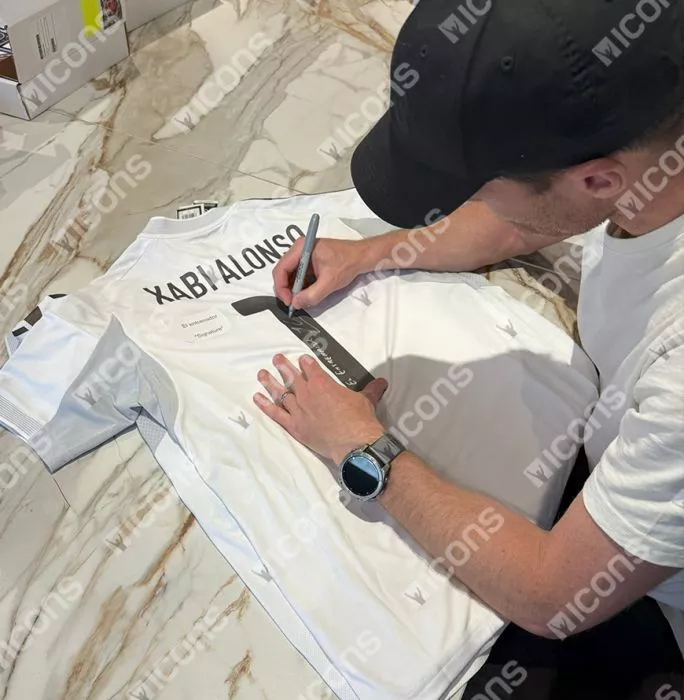 Icons Xabi Alonso Real Madrid 2025-26 Home Shirt In Classic Frame - El Entrenador Inscription