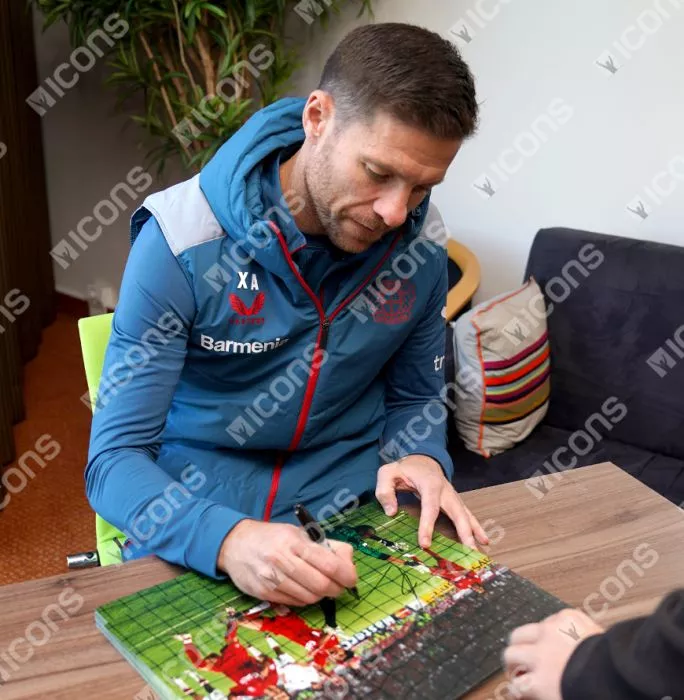 Icons Xabi Alonso Signed Liverpool FC Photo In Premium Photo Frame: 2005 UEFA Champions League Final Goal