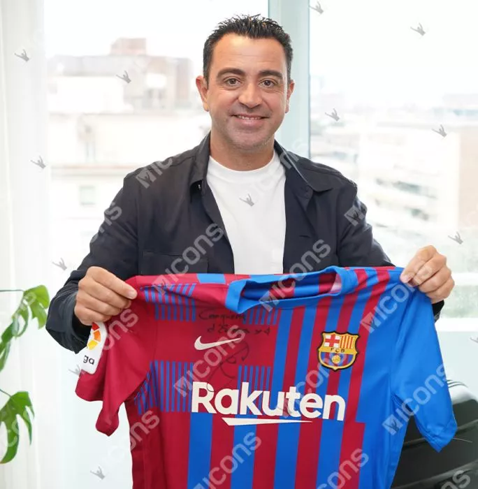 Icons Xavi Front Signed FC Barcelona 2021-22 Home Shirt - "Campions D'Europa X4" Inscription In Classic Frame