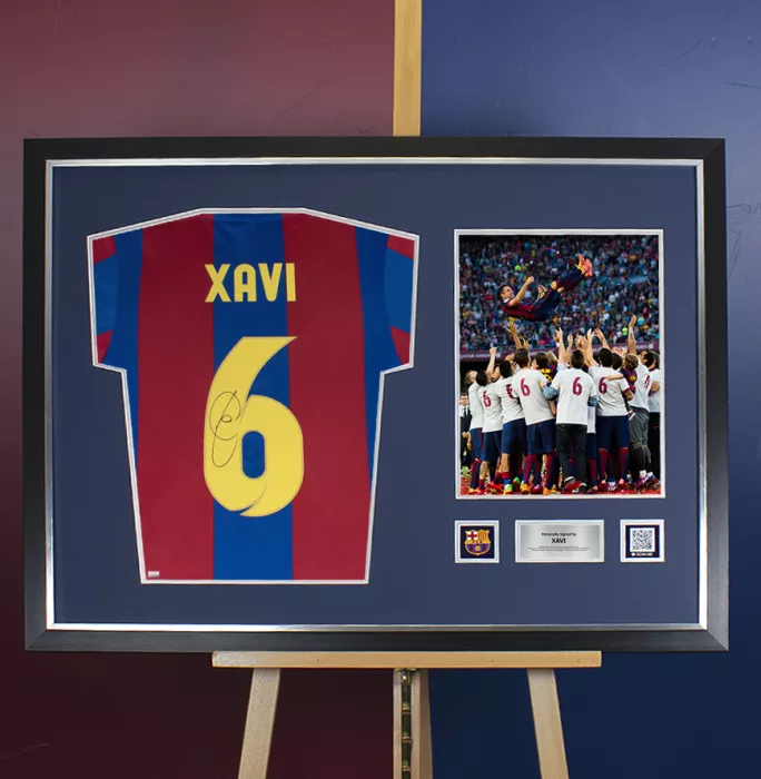 Icons Xavi Official FC Barcelona Back Signed And Framed Retro Home Shirt With Fan Style Number