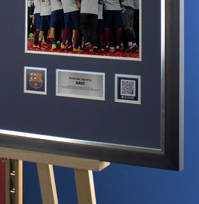 Icons Xavi Official FC Barcelona Back Signed And Framed Retro Home Shirt With Fan Style Number