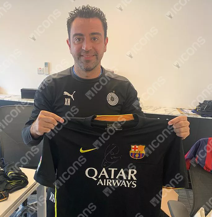 Icons Xavi Official FC Barcelona Front Signed And Framed 2013-14 Third Shirt