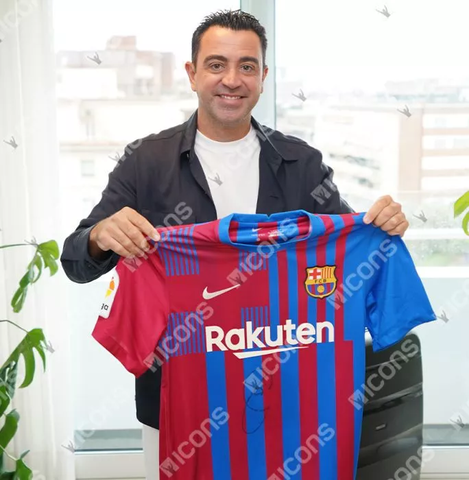 Icons Xavi Official FC Barcelona Front Signed And Framed 2021-22 Home Shirt