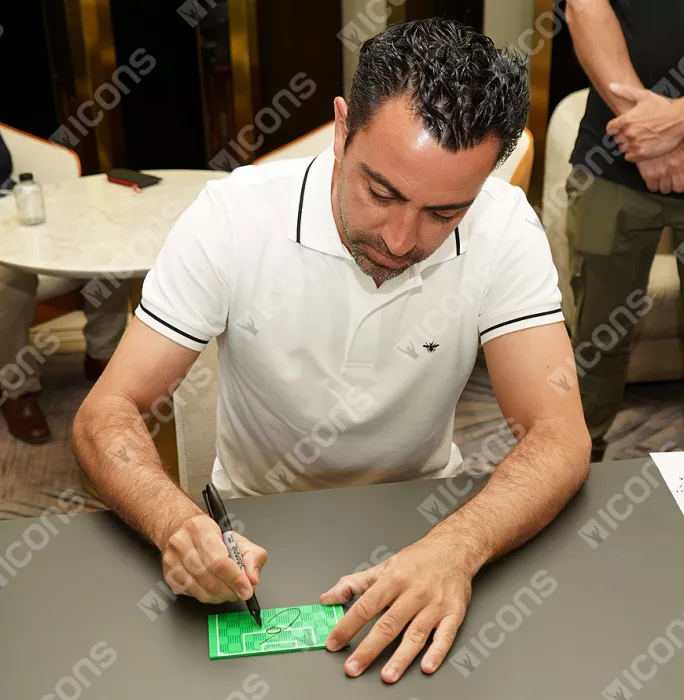 Icons Xavi Official FC Barcelona Signed LEGO® Camp Nou Set