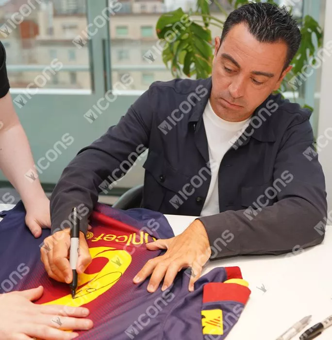 Icons Xavi Official UEFA Champions League Back Signed And Hero Framed FC Barcelona 2012-13 Home Shirt