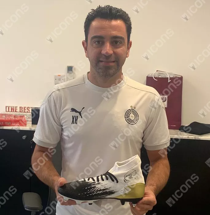 Icons Xavi Signed White Black & Gold Adidas Predator Boot In Acrylic Case