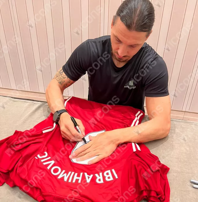 Icons Zlatan Ibrahimovic Back Signed Manchester United 2016-17 Home Shirt With Fan Style Numbers In Hero Frame: Option 1