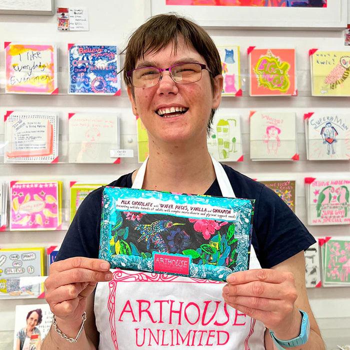 Ikon ARTHOUSE Unlimited Sweet Nectar: Milk Chocolate Bar With Wafer Pieces Vanilla & Cinnamon