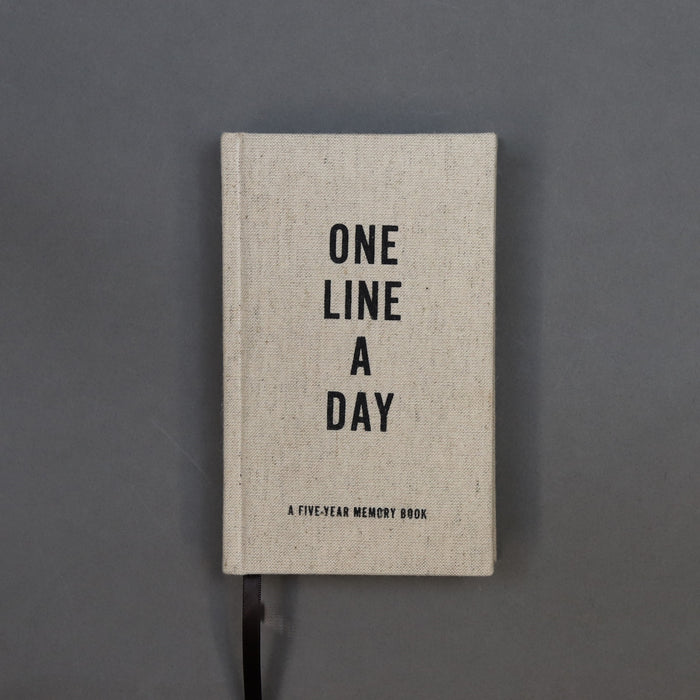 ikon Chronicle Books Canvas One Line a Day