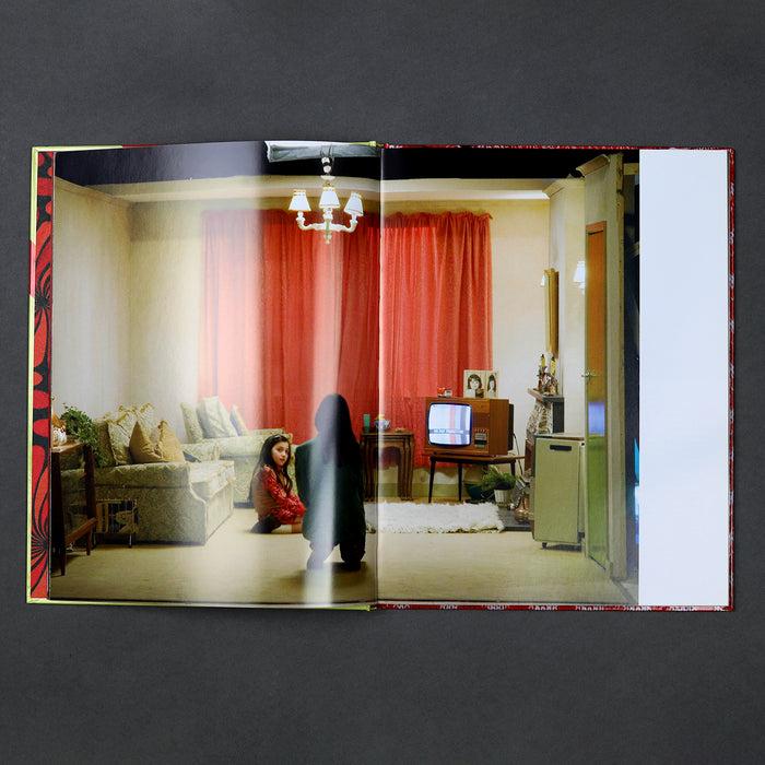 Ikon Ikon Gillian Wearing: Family History