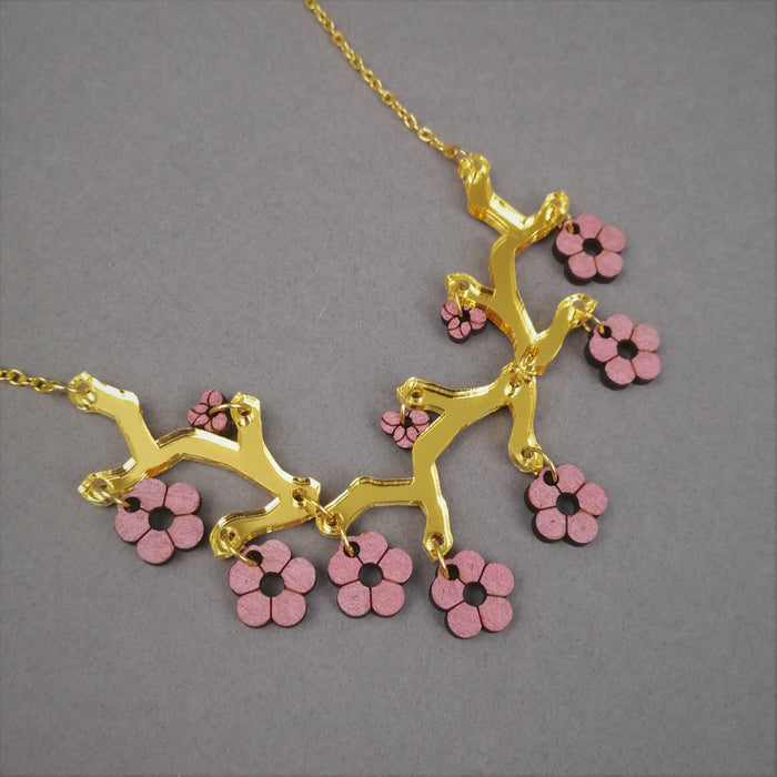 Ikon Working Clasp Cherry Blossom Necklace