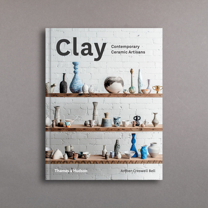 ikon Thames & Hudson Clay: Contemporary Ceramic Artisans