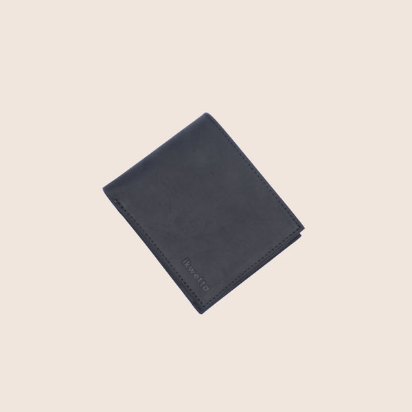 Ikwetta Bifold Luxe With Coin Pouch Black