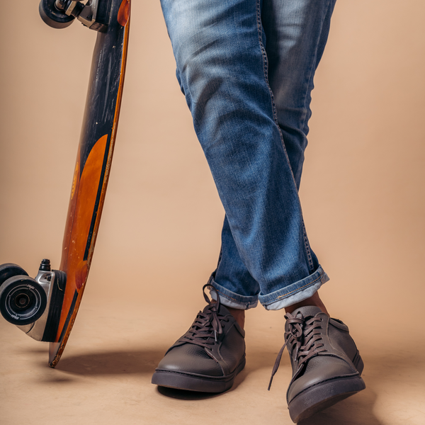 ikwetta I am Kenyan Low Top in Brown