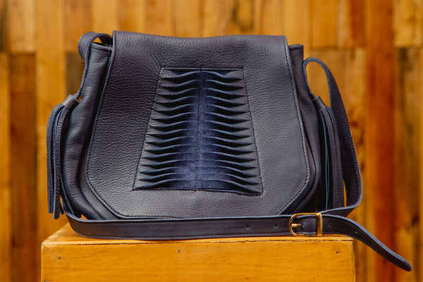 ikwetta Slit saddle crossbody Navy H/S