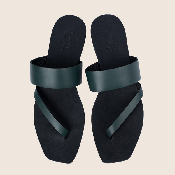 Ikwetta Tahiti Sandals Black