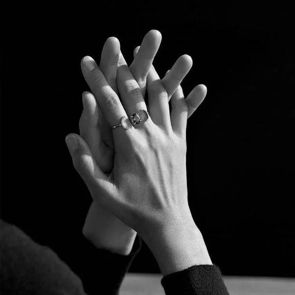 Ileana Makri Deconstructed Pompadour Two-finger Ring