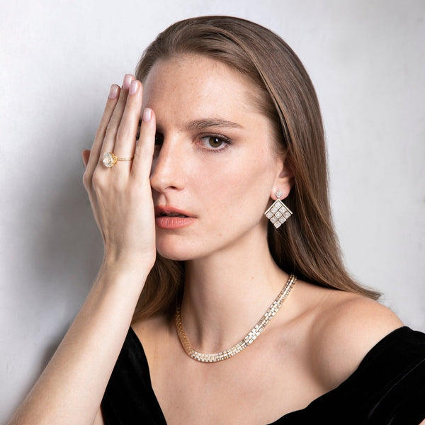 Ileana Makri Medium Tile Pavé Curtain Earrings Y-D