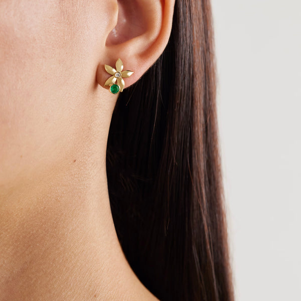 Ileana Makri Mini Emerald Bloom Studs Y-D