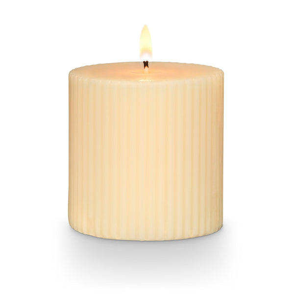Illume Isla Lily Small Fragranced Pillar Candle