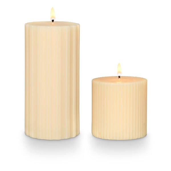Illume Isla Lily Small Fragranced Pillar Candle