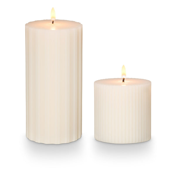 Illume Winter White Medium Fragranced Pillar Candle