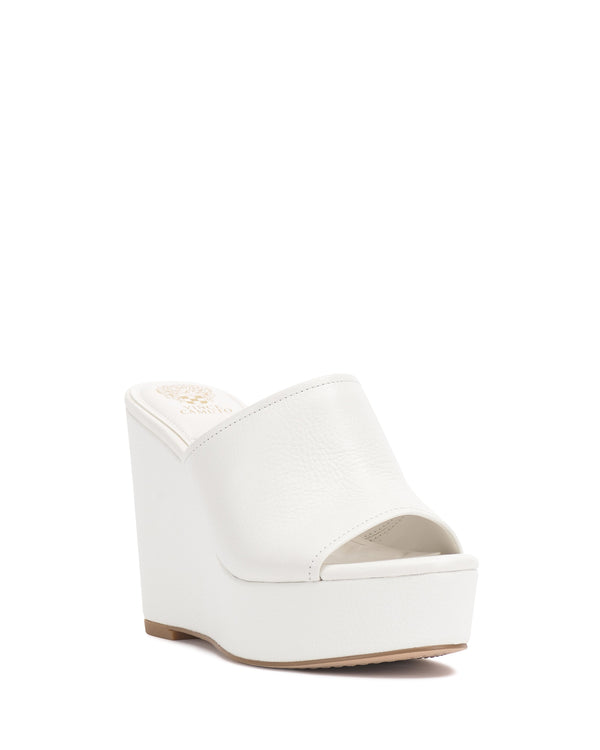 Imagine Vince Camuto Etta Wedge Sandal Bianco