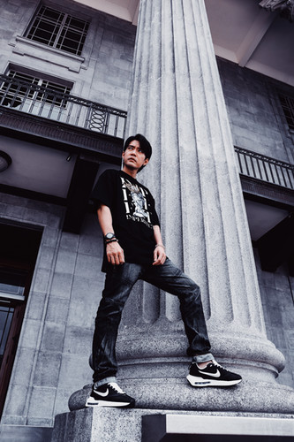 Imperfect DETHRONE OVERSIZED TEE