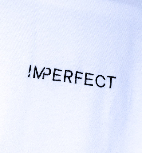 Imperfect EMBROIDERY LOGO OVERSIZED TEE (WT)
