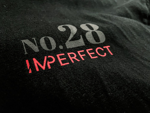 Imperfect No.28 OVERSIZED TEE (BK)