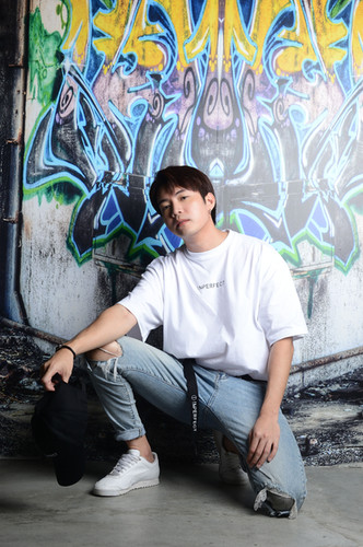 Imperfect OVERSIZED TEE (WT)