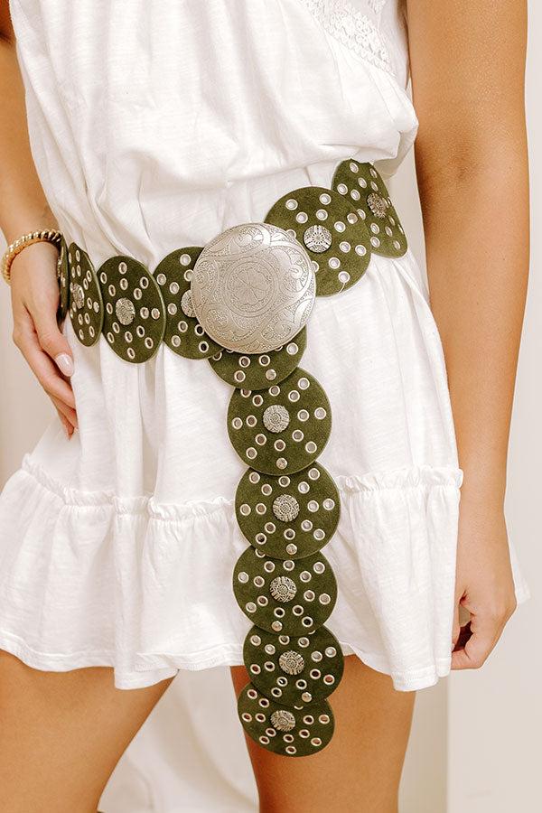 impressions Boho Feels Faux Suede Disc Belt in Olive