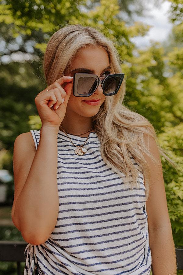 impressions Drawn To The Beach Sunnies In Navy