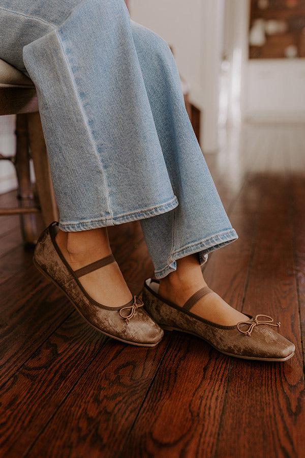 impressions The Emily Velveteen Flat in Mocha