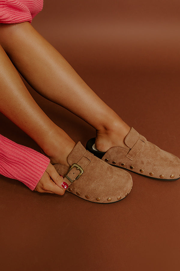 impressions The Toni Faux Suede Clogs in Chocolate