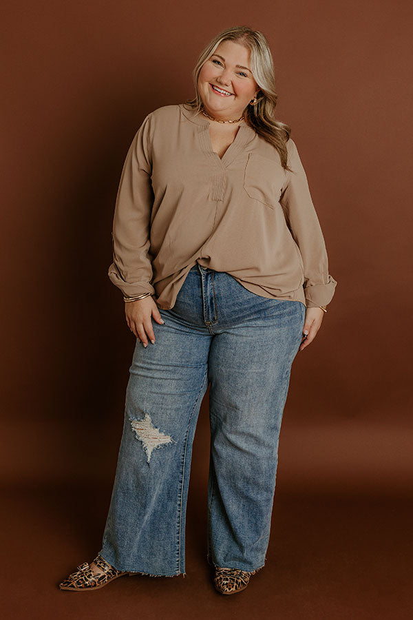 impressions Simple Sunday Shift Top in Mocha Curves