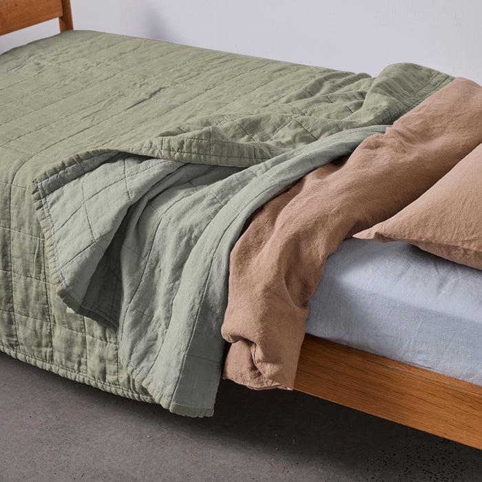 In Bed Quilted Bed Covers