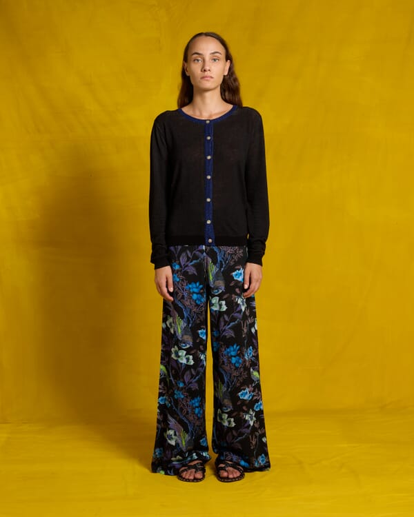 In Bed With You CONTRAST-EDGE FLORAL PRINT CARDIGAN WITH POCKETS COL. 833