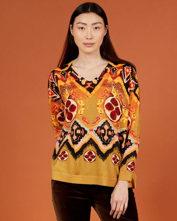 in bed with you GEOMETRIC PRINT BATWING SLEEVE V NECK JUMPER COL.835