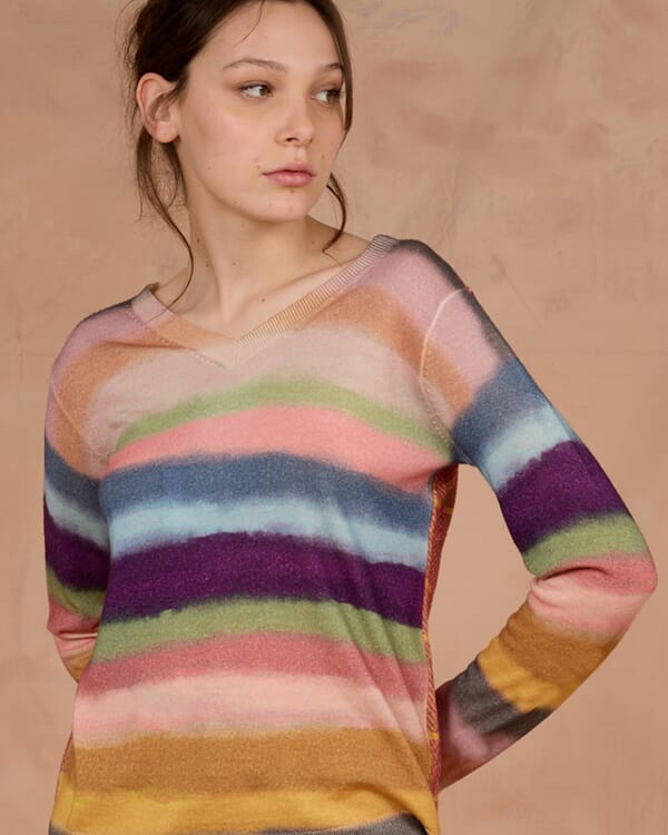 In Bed With You MULTIPRINT REVERSIBLE V NECK JUMPER COL. 510