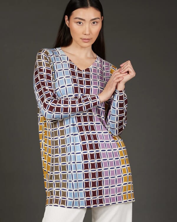 in bed with you SOLID COLOR PRINT BATWING SLEEVES V NECK JUMPER WITH CONTRAST TRIM COL.051